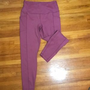 Women’s leggings size Medium. Rose color like new 90* degree by reflex